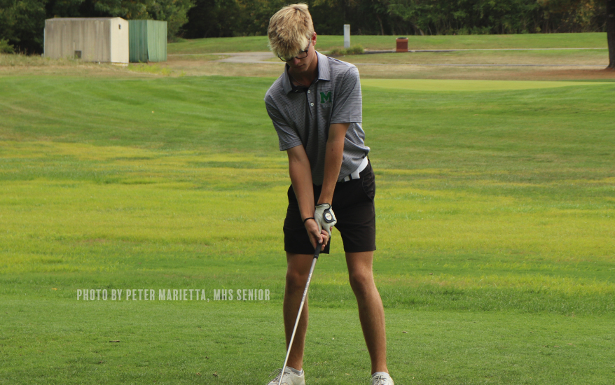 Golfer Golfing